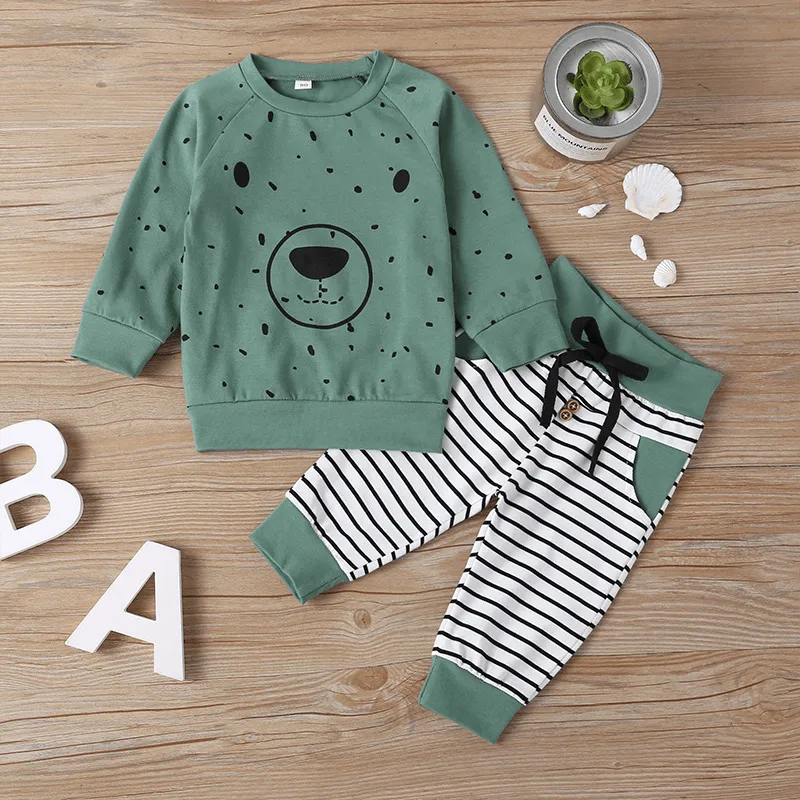 Bear Print Sweatshirt and Sweatpants Set