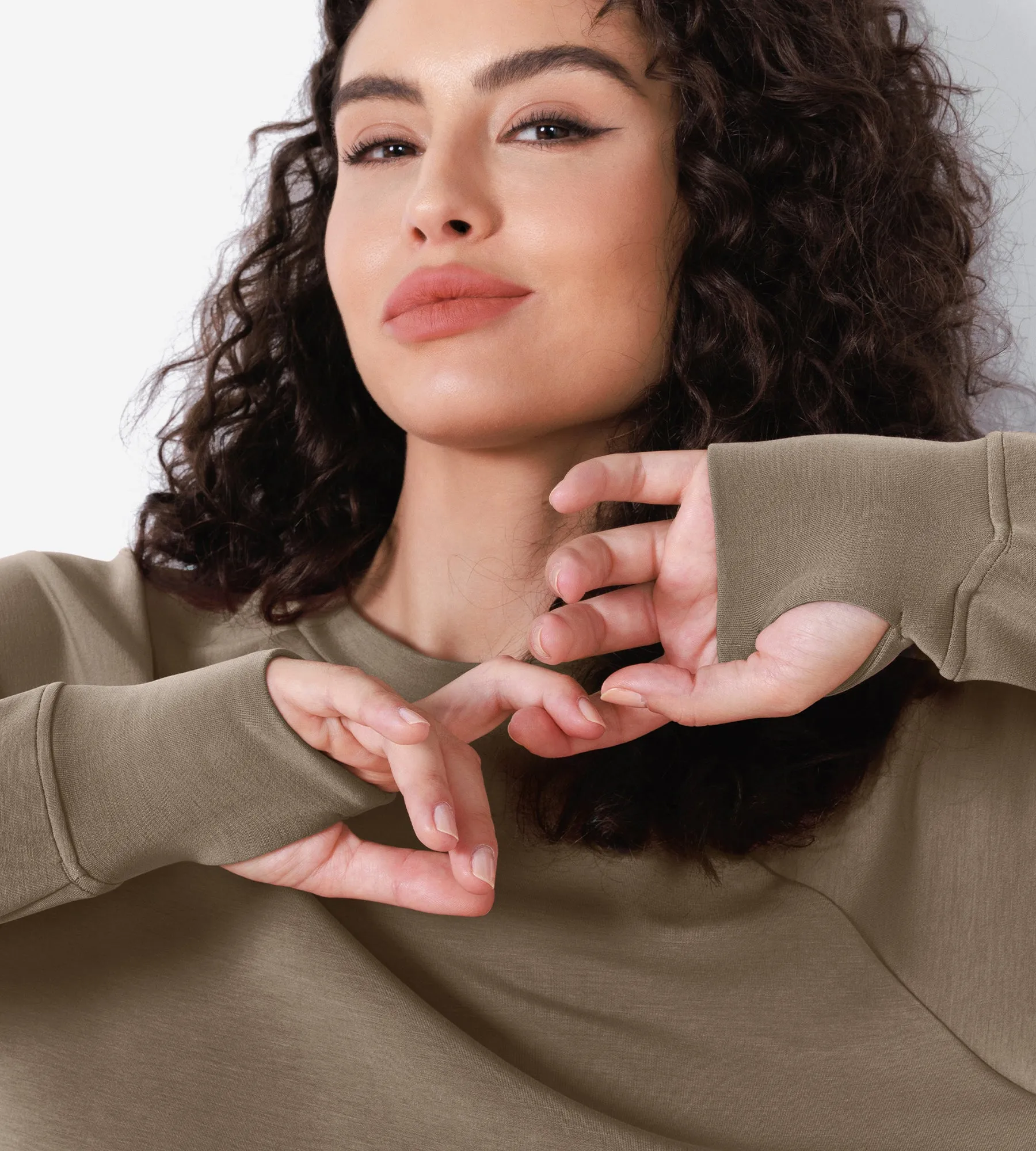 Modal Soft Long Sleeve Cropped Sweatshirts with Thumb Hole