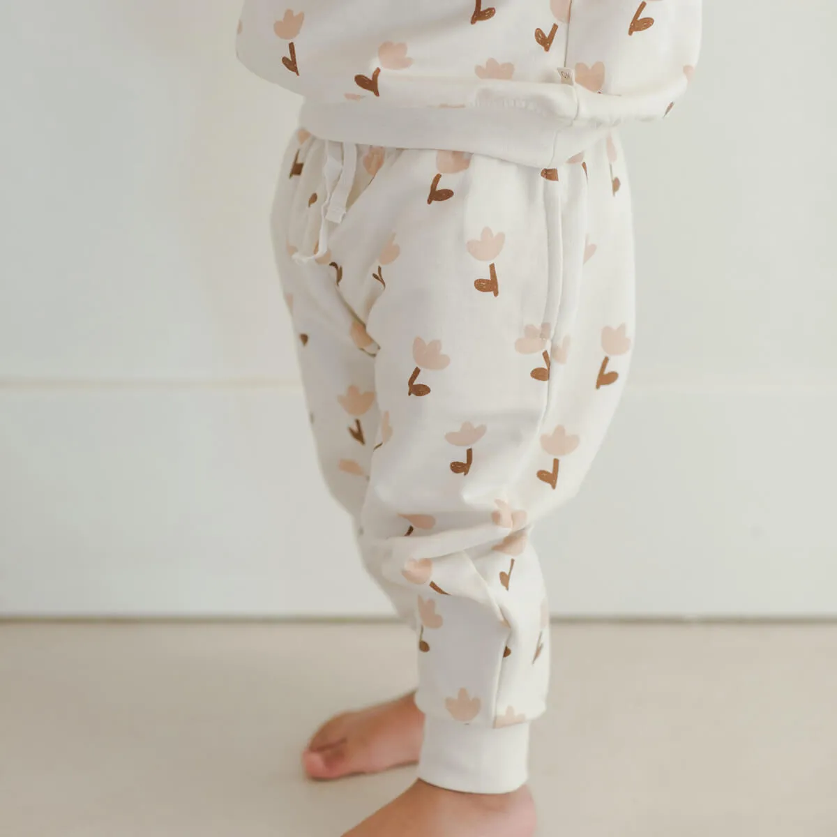 Relaxed Fleece Sweatpant in Tulips by Quincy Mae