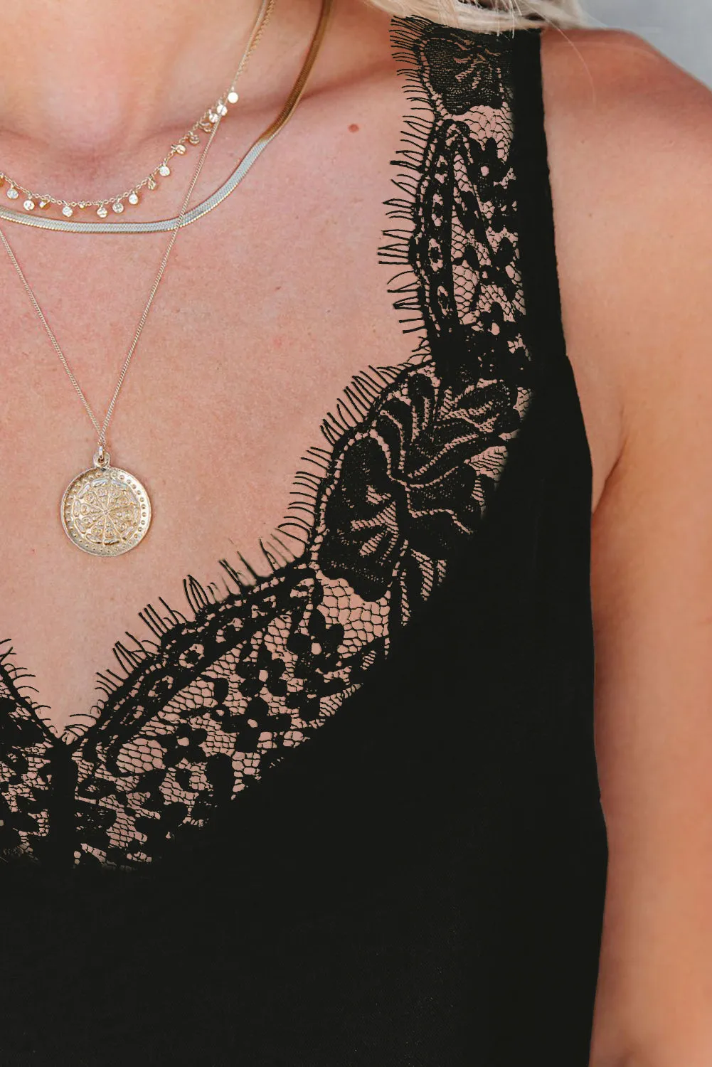 Solid Lace Splicing Sleeveless Top